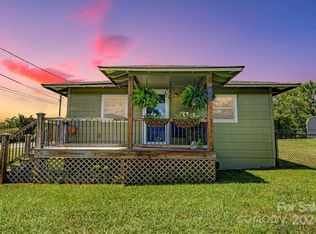 697 Jackson Rd, Fletcher, NC 28732