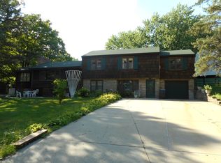 5136 Willow Ln, Minnetonka, MN 55345