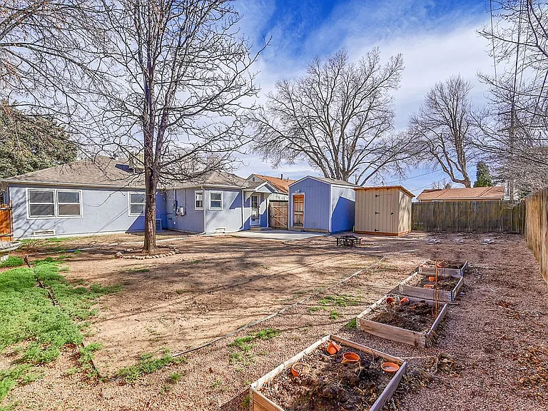 2317 De Soto Rd — Photo 2