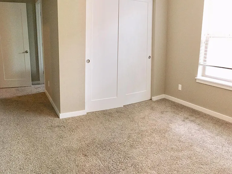 460 NE Simpson St — Photo 12