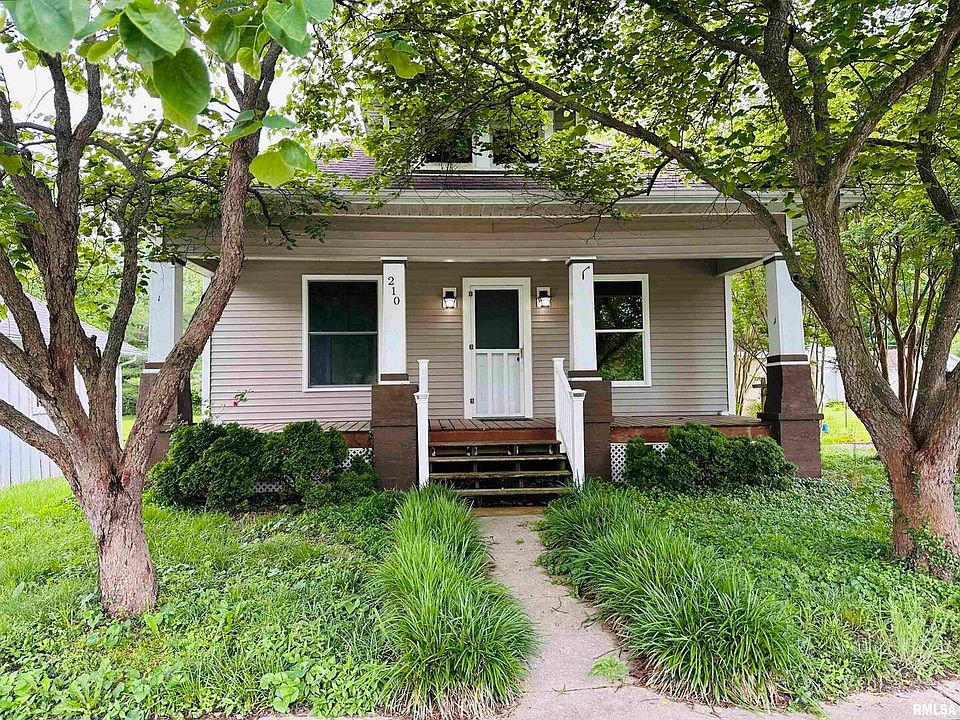 1st image of 210 SE Front St