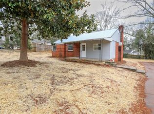 32 Ridgeway Dr, Greenville, SC 29605