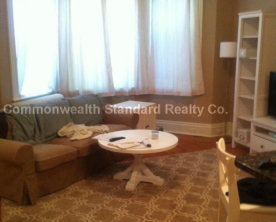 2nd image of 98 Queensberry St #21A