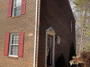 6401 Old Scotts Ct, Springfield, VA 22152