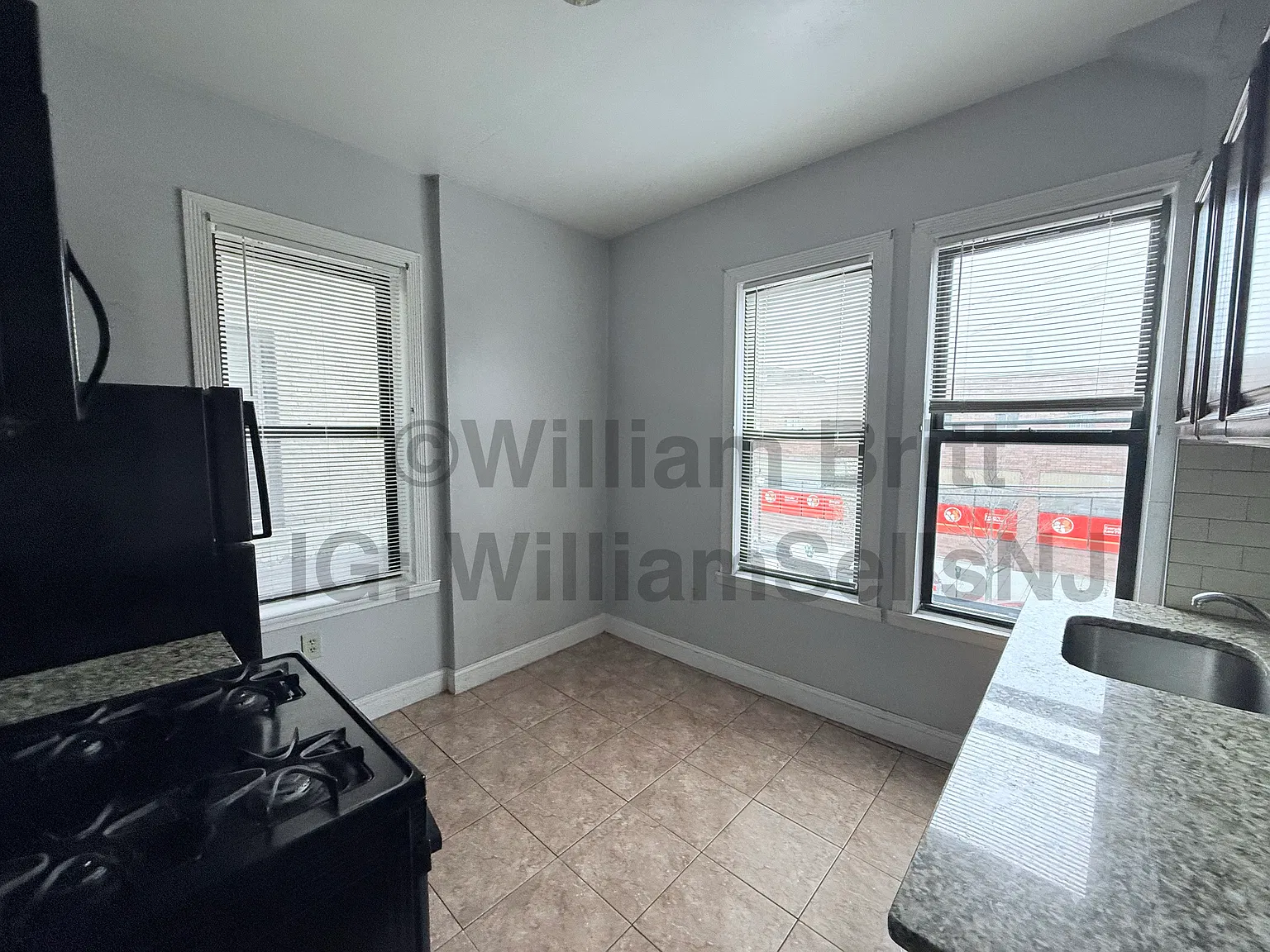 3 bed, $2,495 — Photo 2