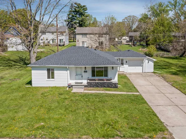 7553 Nichols St, Utica, MI 48317