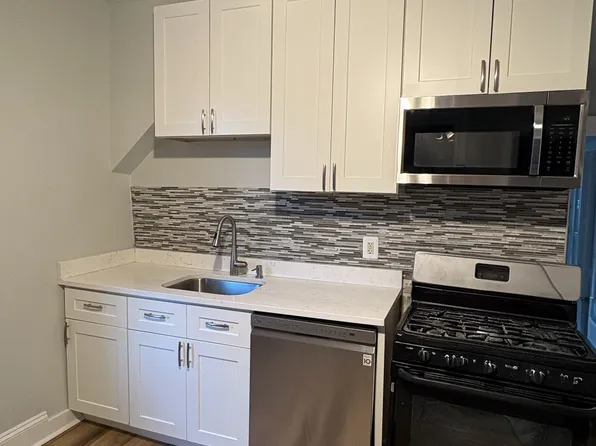 3505 N Whipple St Unit 2, Chicago, IL 60618
