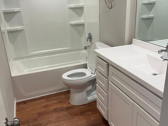 4th image of 3826 Lemay Village Ln