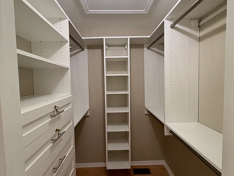 807 Breckinridge Ct — Photo 16