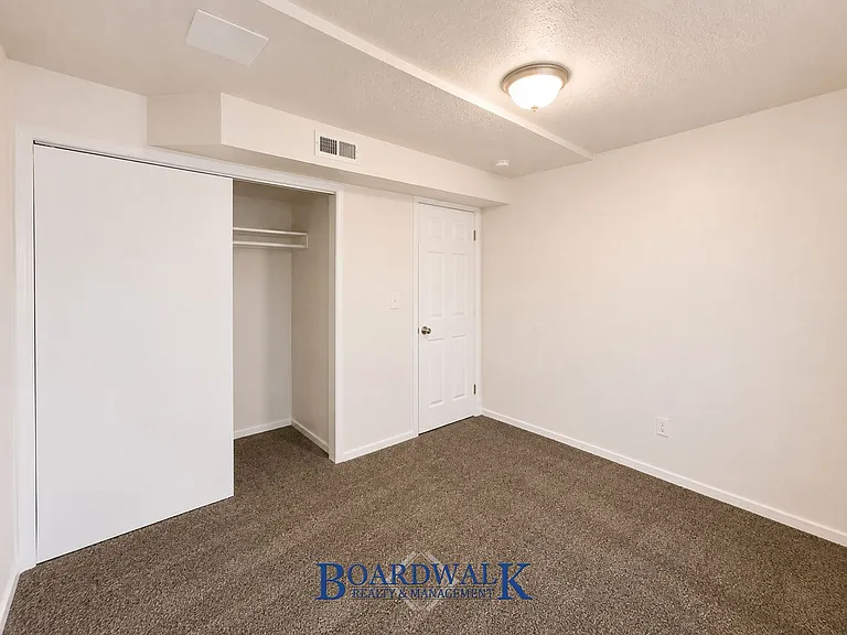 3549 S Colby Ave — Photo 19