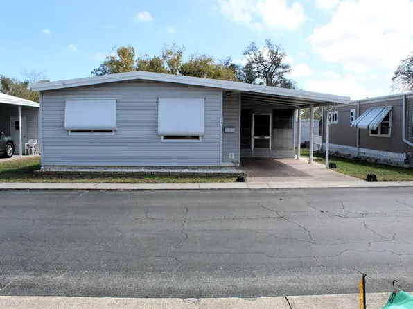 2 Pindo Palm St E, Largo, FL 33770