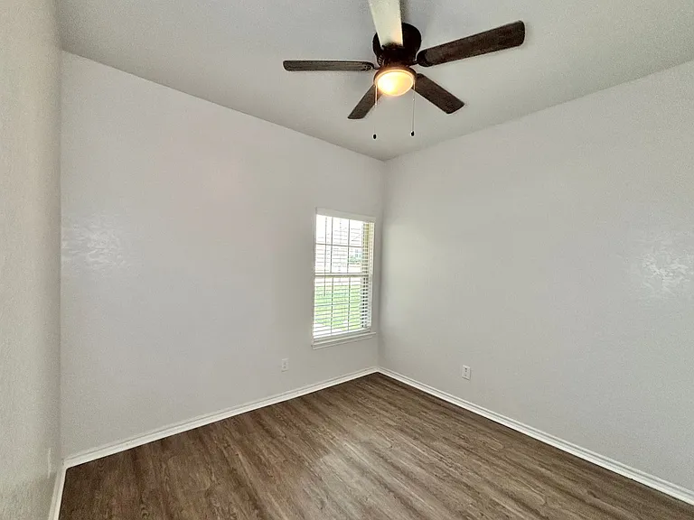 8226 Noble Crst — Photo 12