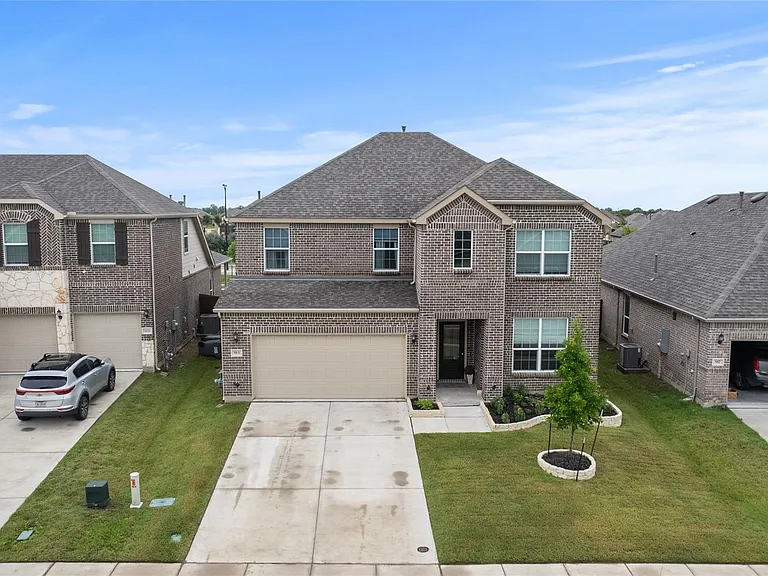 913 Adelyn St — Photo 33