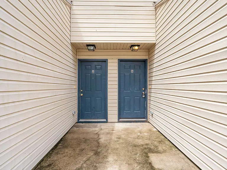 840 W Georgia St #B — Photo 37