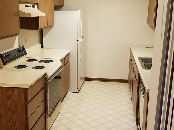 5th image of 9104 Elmhurst Dr