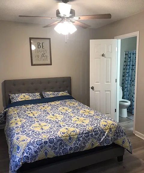 Guest Bed Room Suite with Bath room - Queen Bed
