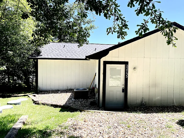 22733 Creekwood Dr — Photo 1