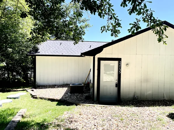 22733 Creekwood Dr, Flint, TX 75762