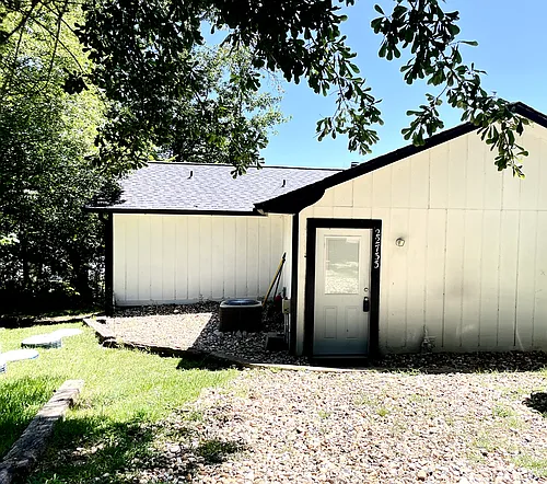 22733 Creekwood Dr Photo 1