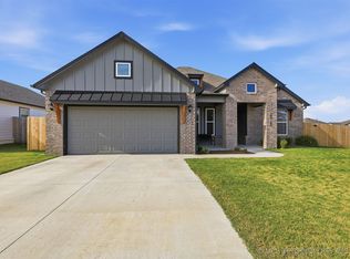 10712 N 121st Ave E, Owasso, OK 74055