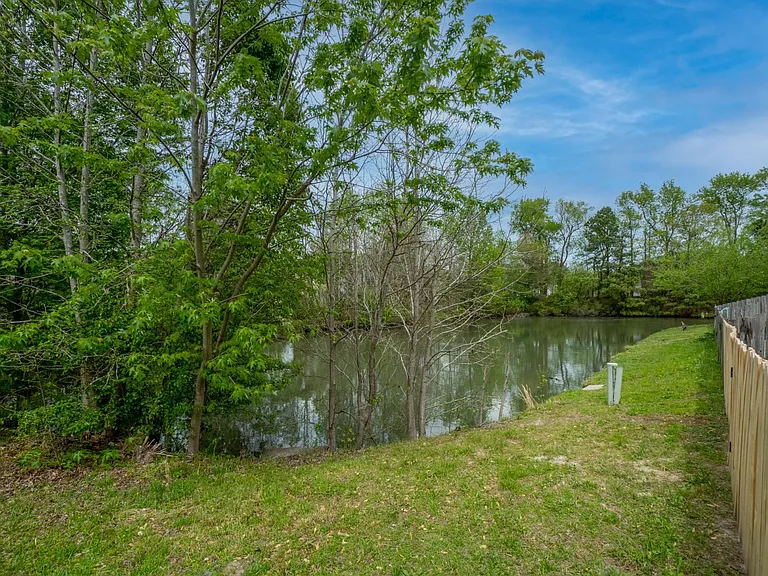 4752 Woodglen Ct — Photo 25