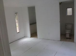 2005 Lake Shore Dr, Selma, OR 97538