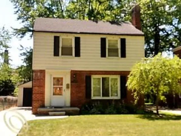 1637 Bournemouth Rd, Grosse Pointe Woods, MI 48236