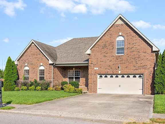 3rd image of 979 Terraceside Cir