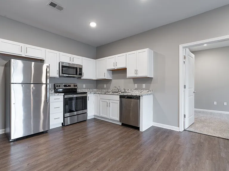 1601 E Main St — Photo 19