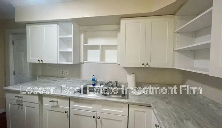 905 Rome St — Photo 10