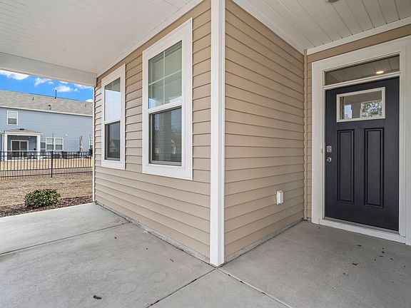 3rd image of 3068 Fair Ridge Way