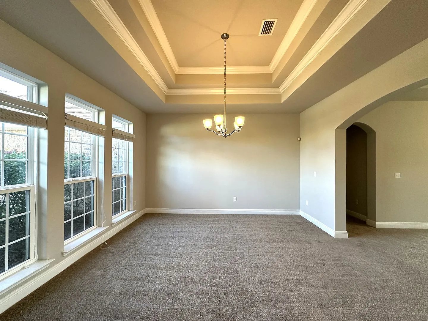 Gorgeous & Spacious — Photo 3