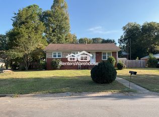 1801 Northcliff Dr, Charlotte, NC 28216