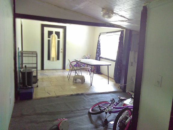 3rd image of 2610 N Davis Hwy