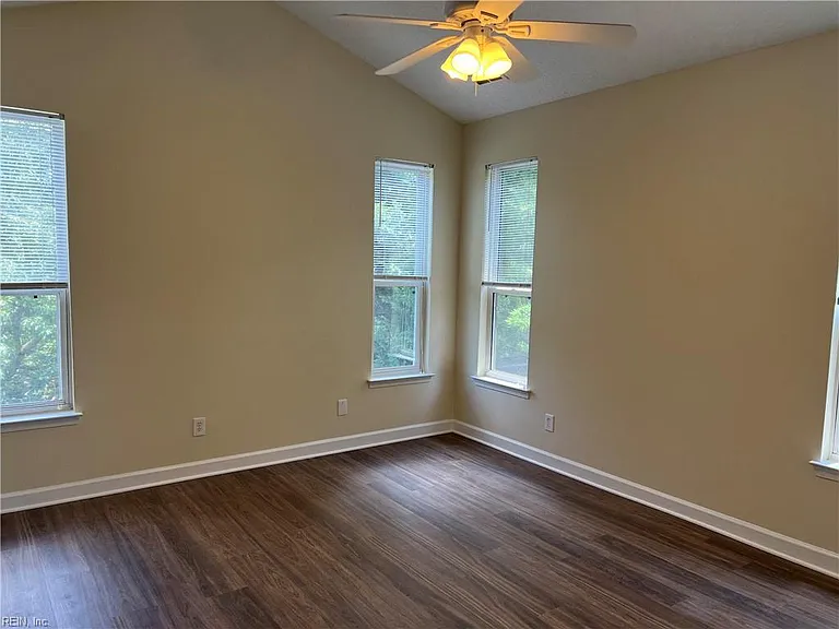 3201 Jade Ct #304 — Photo 20