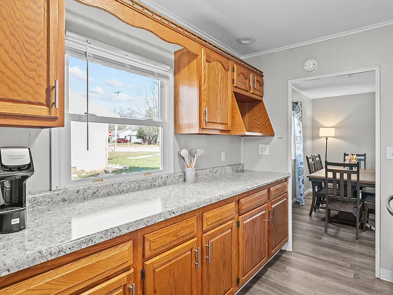 1122 Winthrop Ln — Photo 27