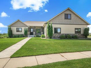 3346 Old Stone Way NE, Sauk Rapids, MN 56379