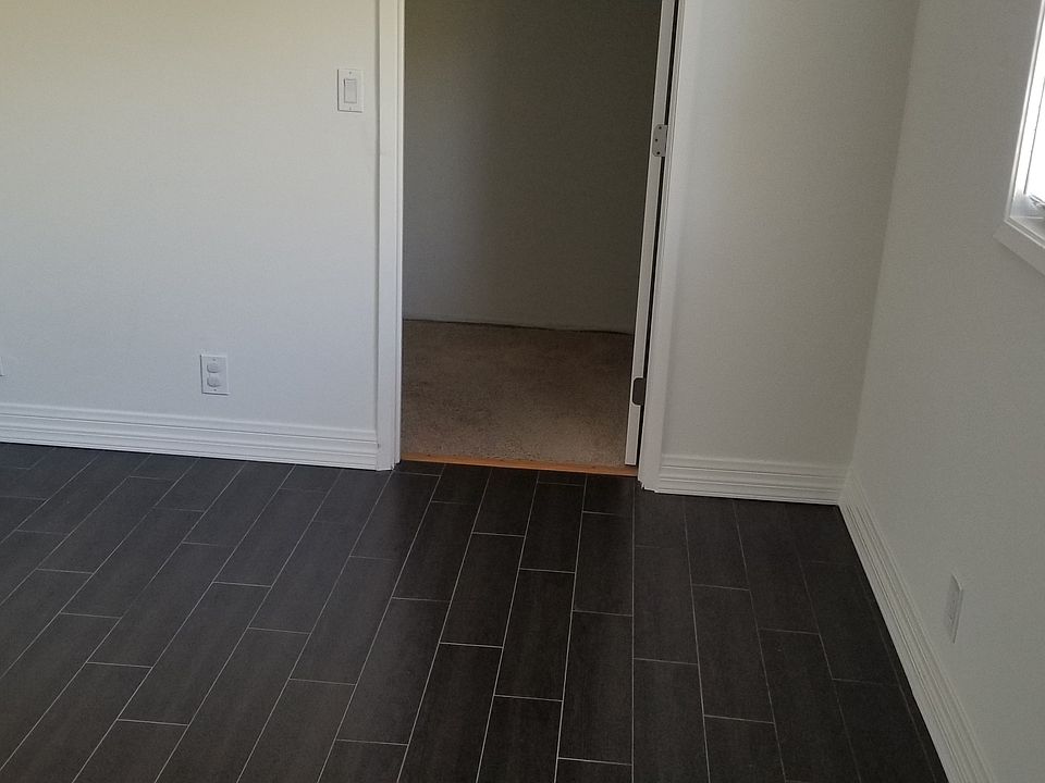 2nd image of 20839 Roscoe Blvd