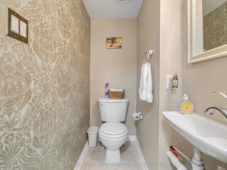 54 E Liberty St #1013 — Photo 6