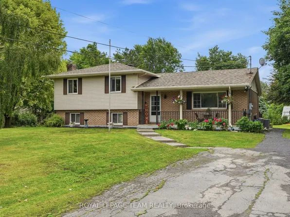 19238 Richmond Ct, South Glengarry, ON K0C 2E0