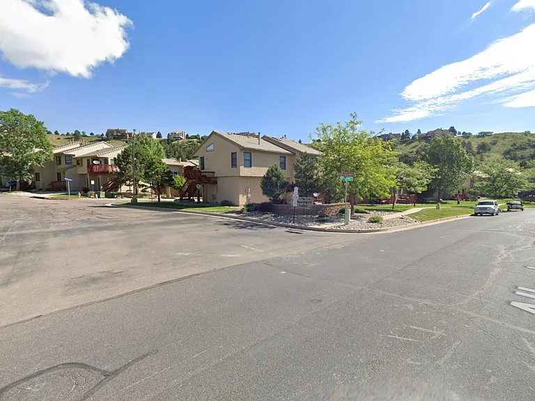 2092 Bristlecone Dr — Photo 13