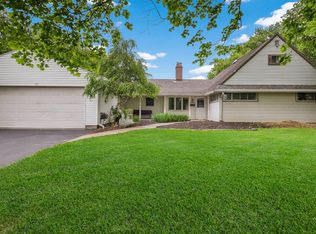 57 Spicebush Rd, Levittown, PA 19056