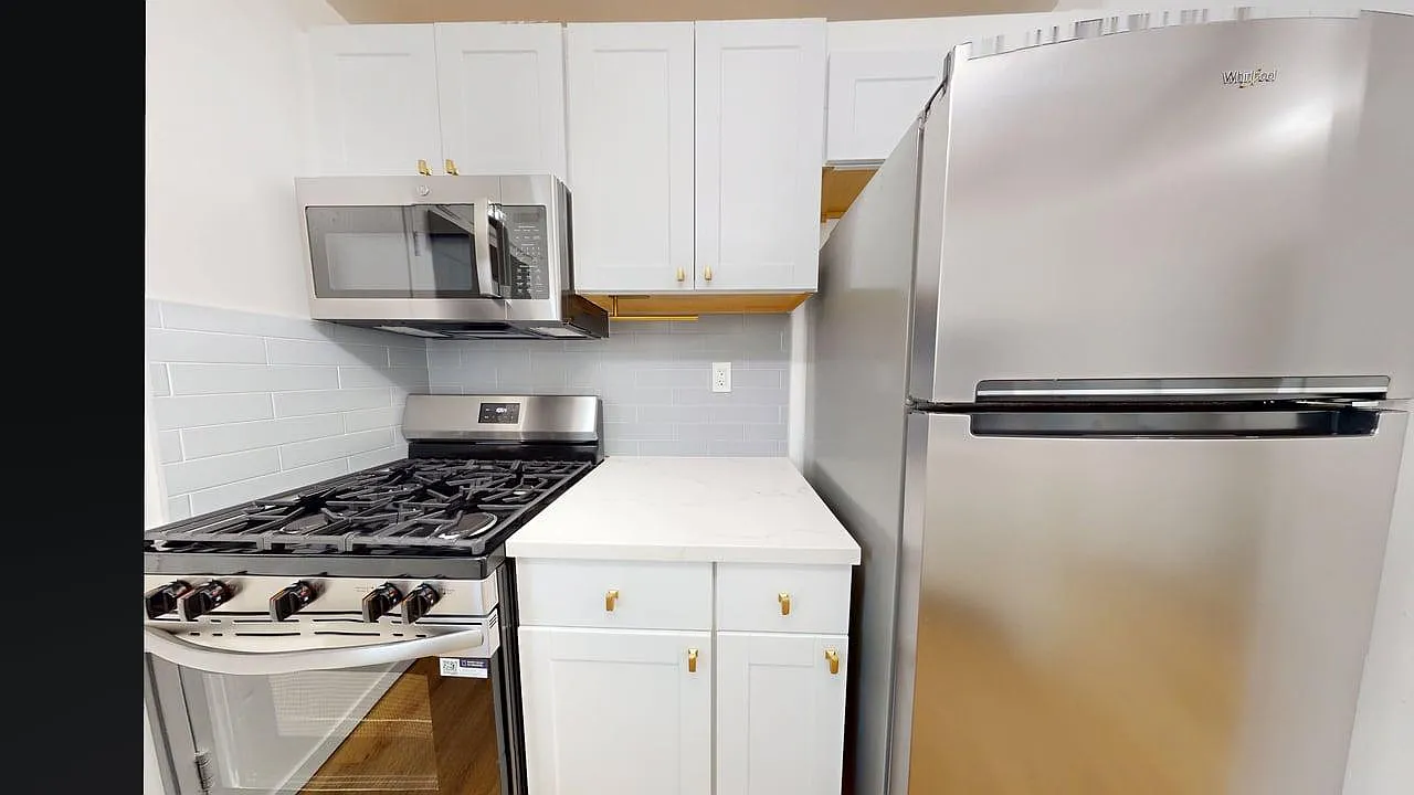 2 bed, 900 sqft, $2,850 — Photo 3
