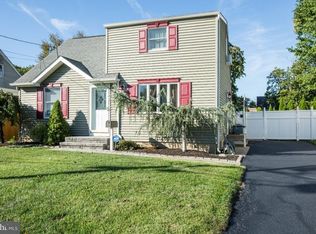 5 Ravine Dr, Hamilton Township, NJ 08620