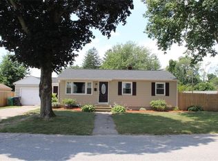 47 Crocus St, Warwick, RI 02886