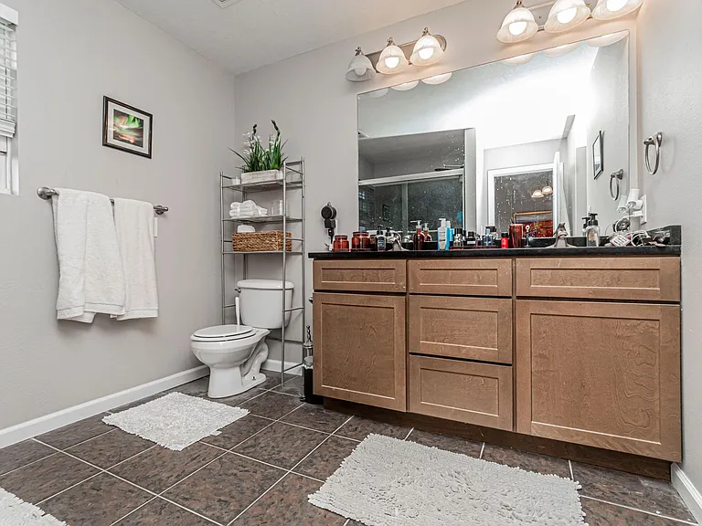 601 Seitz Ct — Photo 33