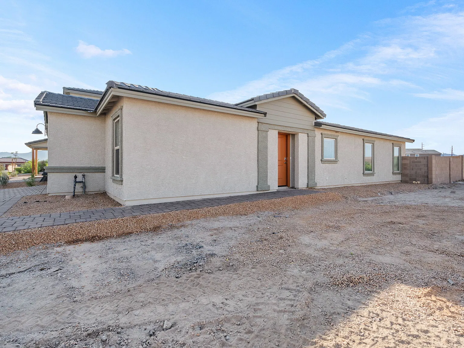 Brand New Build in Gladden Farms — Photo 3
