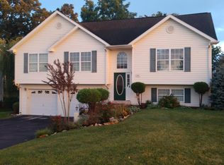 356 Oak Lee Dr, Ranson, WV 25438