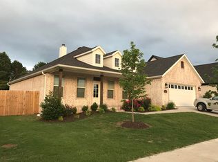 2414 S Sugarbush Ave, Fayetteville, AR 72701