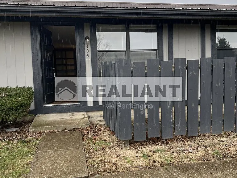 406 Amhurst Dr — Photo 14